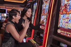 Antarmuka permainan Wild West Gold di ninja slot77 dengan tema barat yang autentik